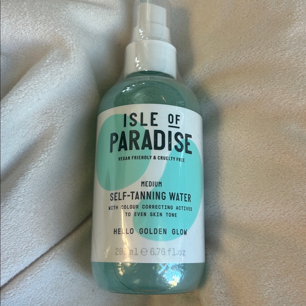 NEW Isle of Paradise Self-Tanning Butter medium